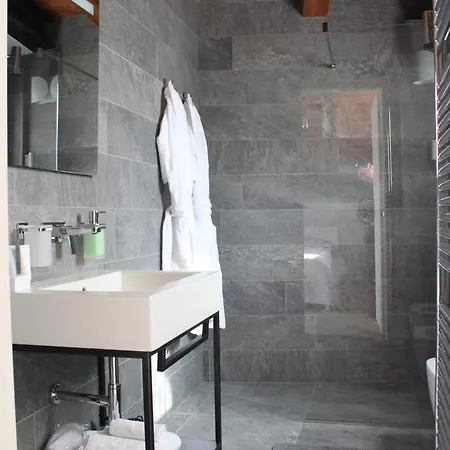 Crocus Apartman *