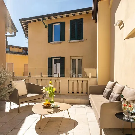 Crocus Apartment Sirmione